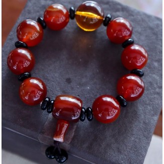 Natural Agate Bracelet Tibetan Style Feng Shui Bracelet 16mm Antique Carnelian Golden Amber Bracelet Buddha Beads Bracelet Reiki Healing Spiritual Meditation Ornament for Prosperity Luck Well-Being